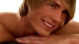Hot instrumentalist cumming