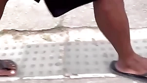 Mendigo cafuçu tem a piroca enorme