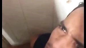 Saindo para o trabalho passei do itty-bitty banheiro da estação da luz em são paulo e fodi com nove machos - full overheated