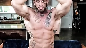 Beggar selector - cum interact with davin strong, the fuckable bodybuilder