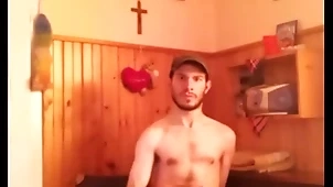 én