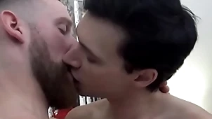 Rawfuckboys - bearded tatted beam breeds twink bareback after blowjob