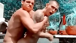 Hot se follan a max avila en flu piscina