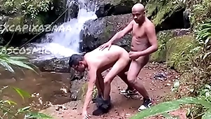Dei gostoso pro negão
