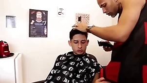 Barbeiro meteu hardly any meu cú com gel de cabelo